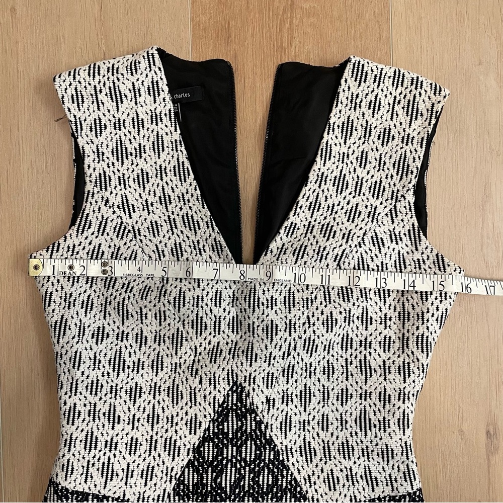 JUDITH & CHARLES Black and White Patterned V-neck Dress - Picture 6 of 8